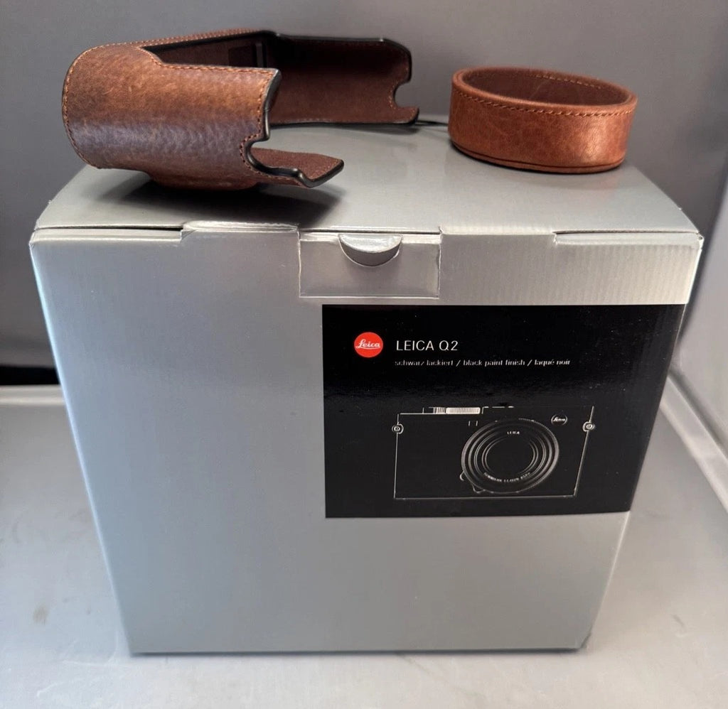Leica Q2 camera. Mint Condition. Leather Half Case and Lens Cap. UV Filter