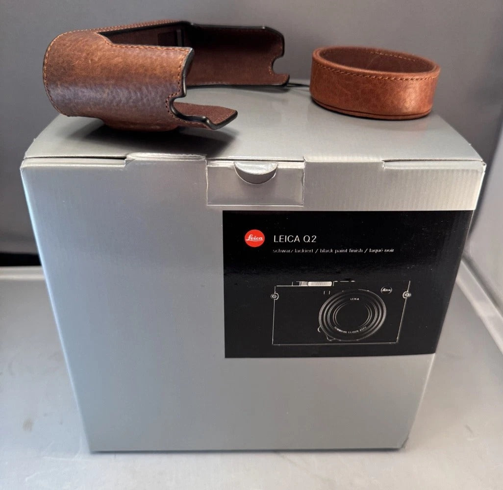 Leica Q2 camera. Mint Condition. Leather Half Case and Lens Cap. UV Filter